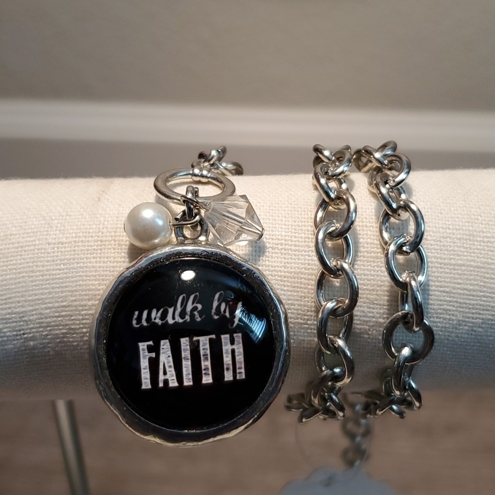 ⚘️NWT MOTIVATIONAL NECKLACE - Picture 2 of 10